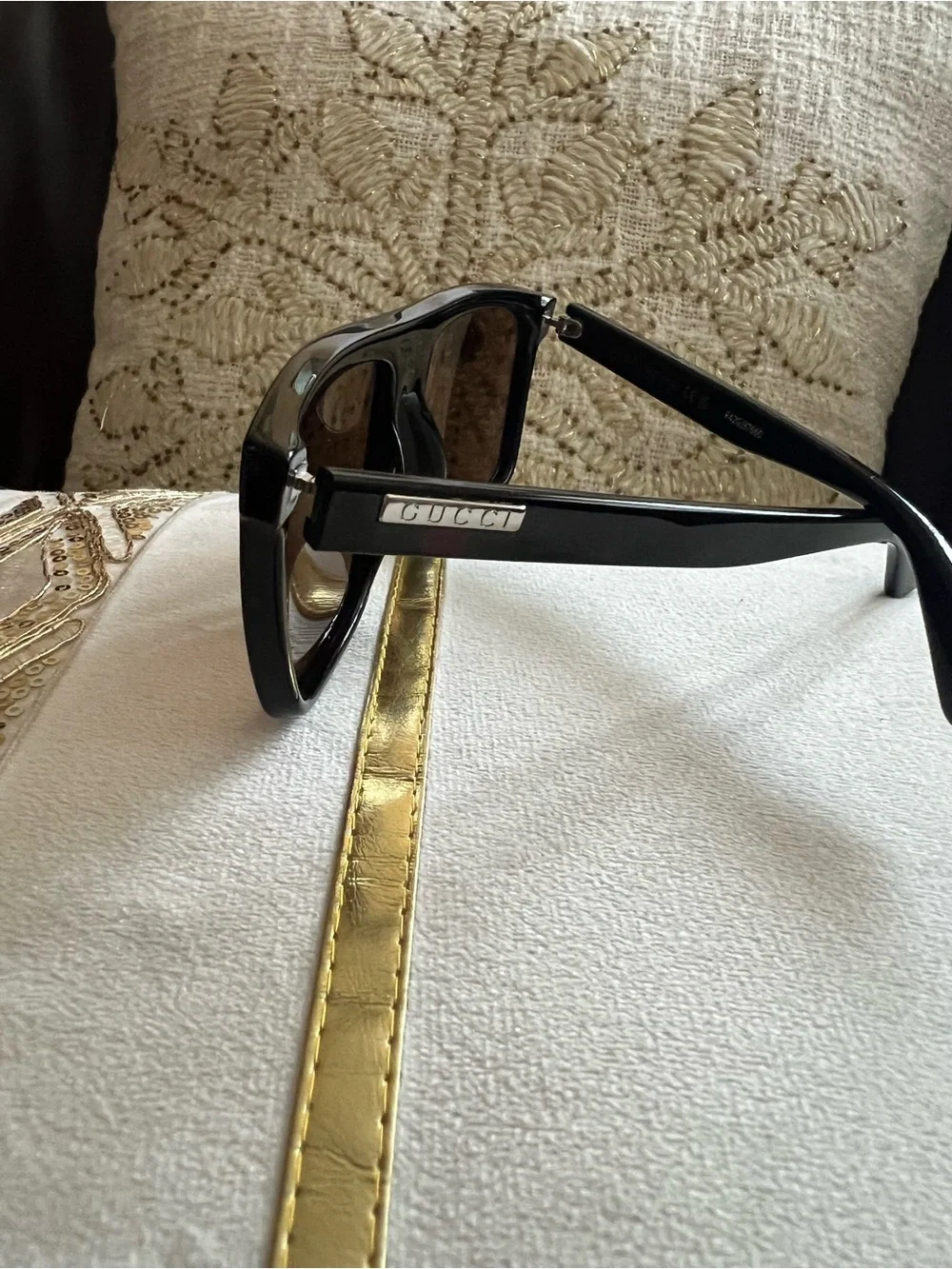 Gucci stylish sunglasses